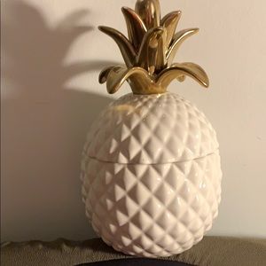Cute little pineapple jar for cookies or candy